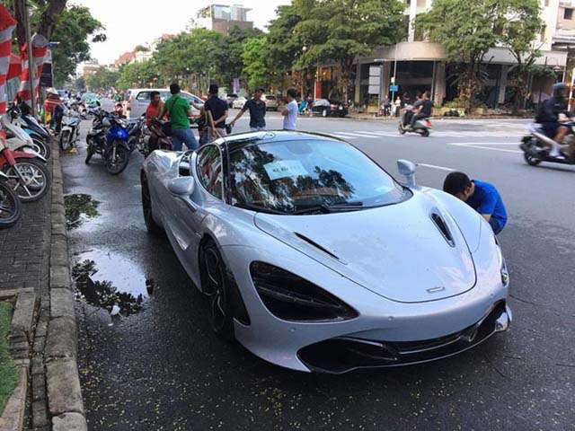 Cường ĐôLa xuất hiện bên McLaren 720S thứ hai tại Việt Nam: Giá hơn 20 tỷ đồng