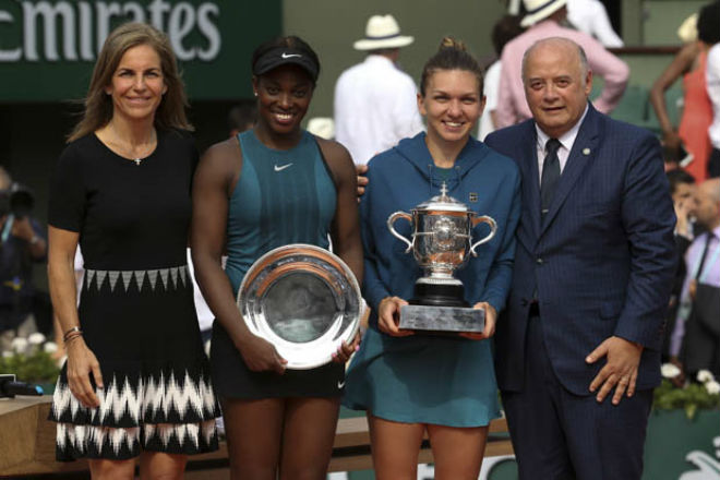 Roland Garros: Hạ &#34;tiểu Serena&#34;, nữ hoàng Halep lập kì tích 4 thập kỉ - 1
