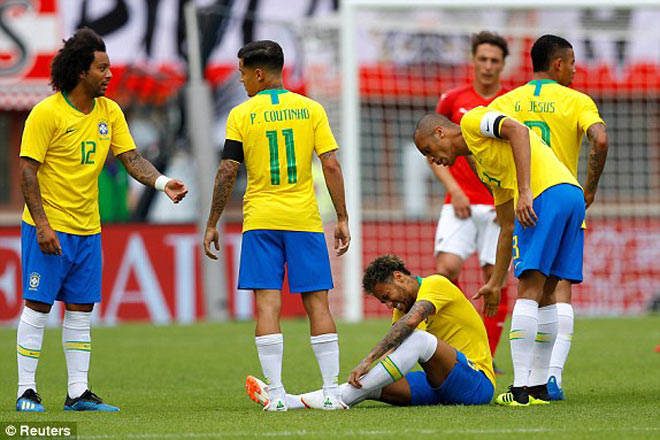 Tuyệt đỉnh Neymar: Siêu phẩm mãn nhãn, cán mốc lịch sử Brazil - 2