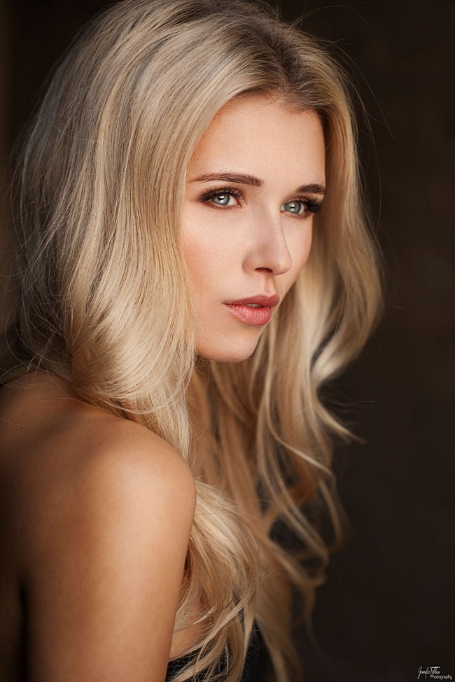 Scarlett Gartmann sở hữu số đo 3 vòng gợi cảm 87-63-91 &#40;cm&#41;.&nbsp;