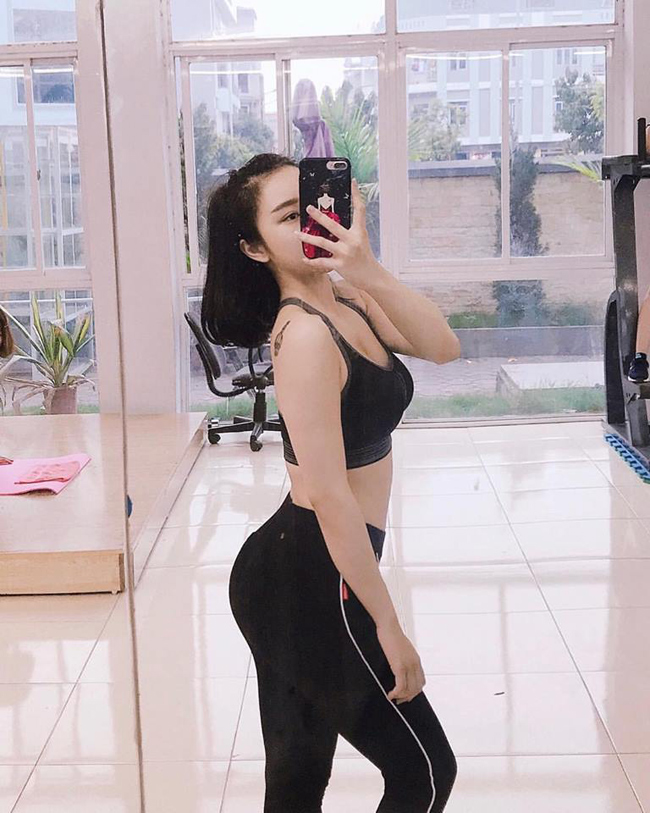 Khó có thể nhận ra hot girl ngủ gật giữa sân trường ngày nào.&nbsp;