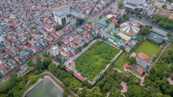 Bên trong bãi xe lậu trên khu đất &#39;vàng&#39; 10.000m2 giữa Thủ đô - 11