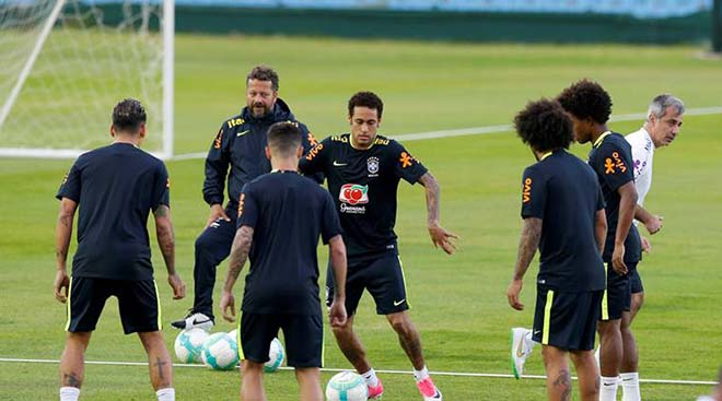 Brazil lộ đội hình: “Ông trùm” Neymar nổi điên, truy tìm “gián điệp nằm vùng” - 2