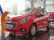 Tin tức ô tô - Hình ảnh thực tế Chevrolet Spark 2018: Thêm trang bị, giảm giá bán