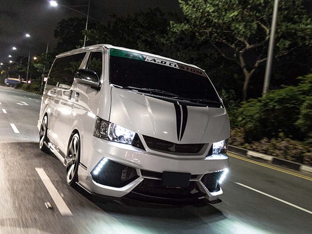 Toyota Hiace độ: Một cách chơi xe van của người Nhật Bản