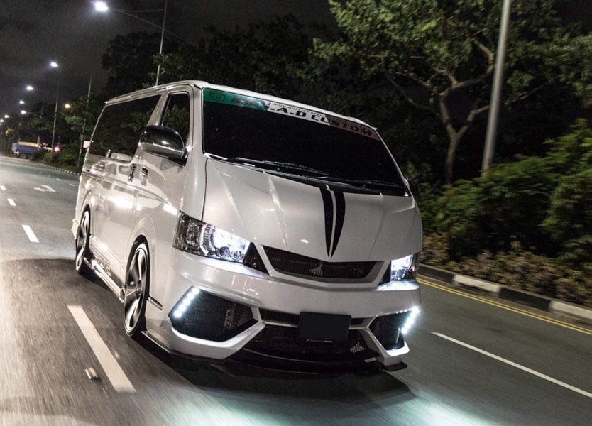 Toyota Hiace độ: Một cách chơi xe van của người Nhật Bản - 3