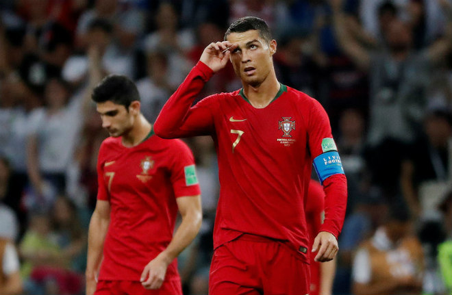 Ronaldo &#34;hóa thánh&#34; cứu Bồ Đào Nha: Oai phong lẫm liệt, lu mờ &#34;Quái thú&#34; Costa - 6