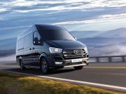 Tin tức ô tô - Đối thủ Ford Transit ra mắt với giá bán từ 1,08 tỷ đồng