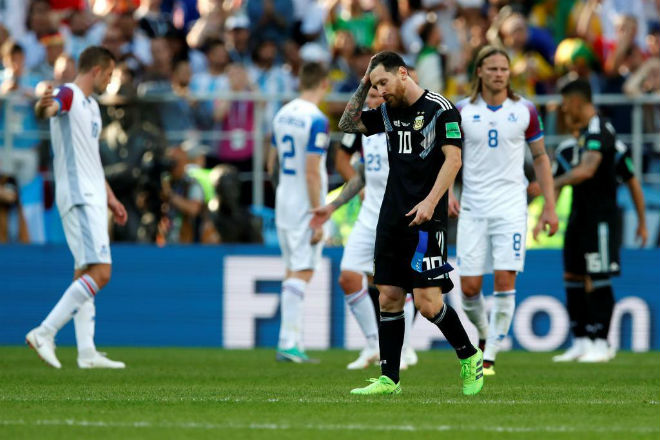 Argentina mất điểm: HLV Sampaoli vẫn khen &#34;tội đồ&#34; Messi, không lo bị loại - 2