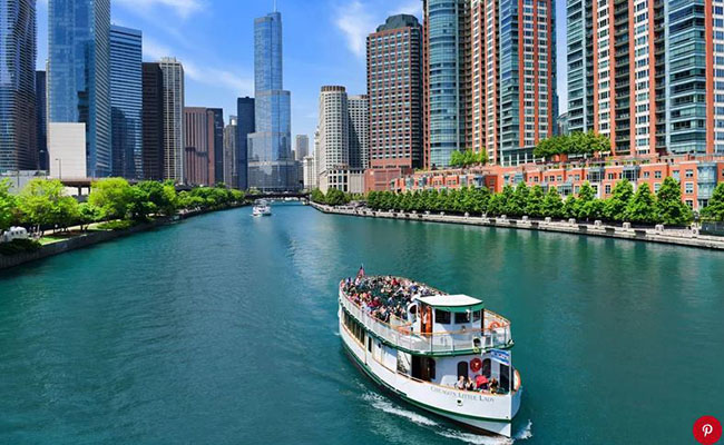 Chicago: Du khách đến Chicago sẽ tìm thấy niềm vui trên bãi biển, đắm mình trong ánh nắng rực rỡ và tham gia các hoạt động thể thao luôn sôi nổi ở thành phố này.