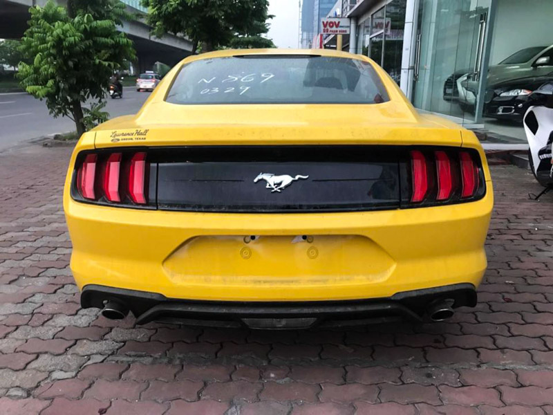 Ford Mustang 2018 về Việt Nam, giá không dưới 2 tỷ đồng - 3