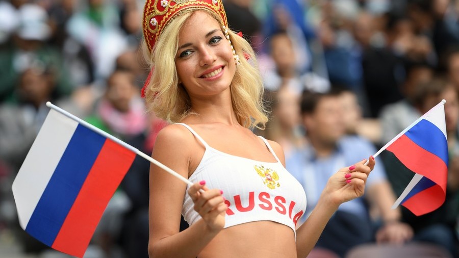 World Cup 2018: Cầu thủ Anh dễ bị phụ nữ Nga gài &#34;bẫy tình&#34;? - 1