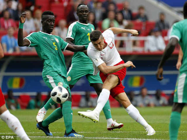Video, kết quả bóng đá Ba Lan - Senegal: Ngôi sao cô đơn, phản lưới nhà đắng ngắt (World Cup 2018) (H1)