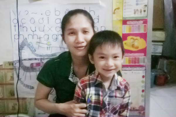 Bí quyết giúp bé táo bón nặng đi cầu dễ dàng sau 2h - 1