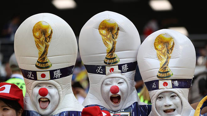 Nhật Bản ăn mừng thắng sốc World Cup: Nhà báo quốc tế choáng váng vì triệu fan - 13