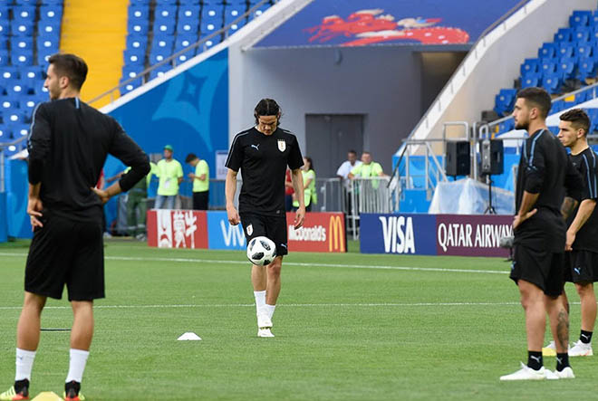 Chi tiết World Cup Uruguay - Saudi Arabia: Đá như đi dạo (KT) - 9