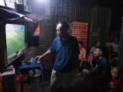 Tin tức trong ngày - World Cup sôi động ở xóm trọ của &quot;lão già khùng&quot; giữa lòng Hà Nội