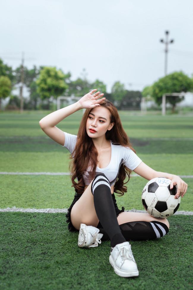 Đây chính là 2 hot girl bình luận World Cup được khen ngợi nhất - 4