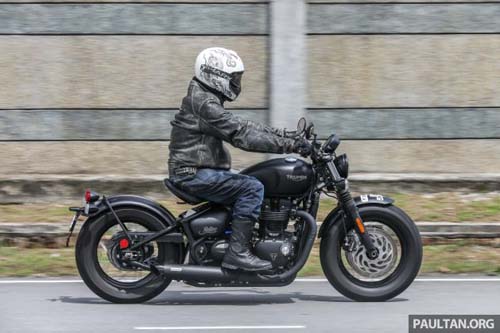 Bonneville Bobber Black 2018 có màu mới, giá 427 triệu đồng - 2