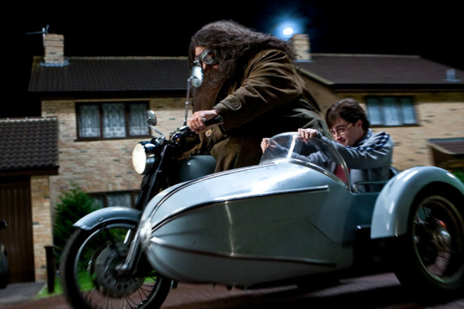 Cận cảnh xế nổ của Giáo sư Phù thủy và Harry Potter - 1