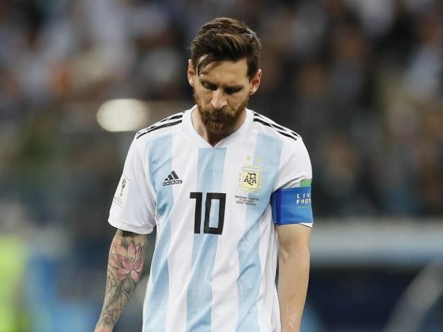 Argentina rơi vào “cửa tử”: Messi, nạn nhân hay thủ phạm?