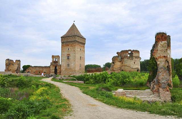 Quê hương đẹp như tranh của các chiến binh Serbia khiến du khách trầm trồ - 7