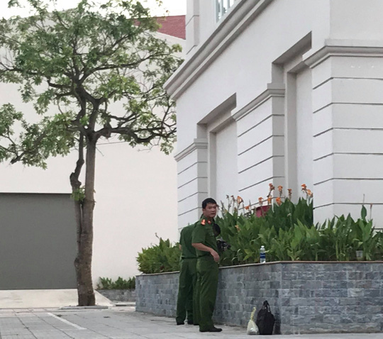 Vụ nữ sinh rơi từ tầng 4 kí túc xá: Để lại thư tuyệt mệnh, thuốc an thần - 1