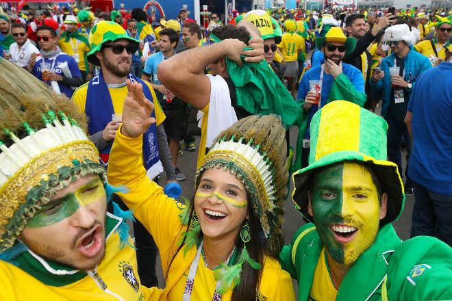 Ấn tượng World Cup 23/6: Thiếu nữ Brazil &#34;thả rông&#34; quậy tung mừng Neymar - 6