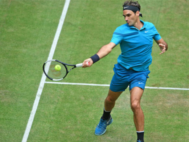 Federer - Coric: Khốc liệt 3 set, bùng nổ ngôi vương (Chung kết Halle Open)