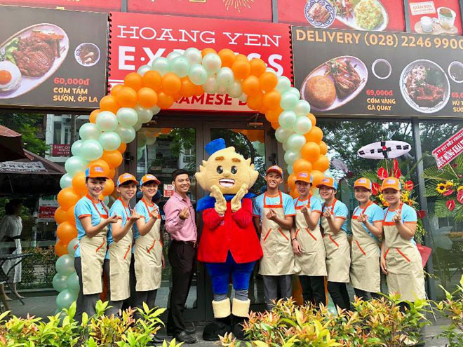 Thưởng thức Hoàng Yến Express - Món Việt ăn nhanh, tiện lợi, an toàn - 1