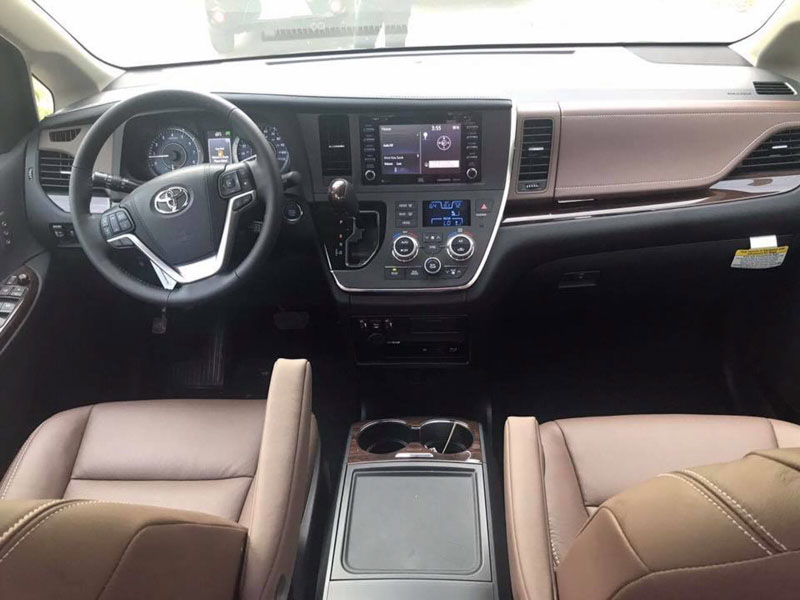 Toyota Sienna Limited 2018 nhập về Việt Nam với giá hơn 4,3 tỷ đồng - 2