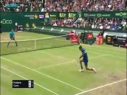 Thể thao - &quot;Vua trái 1 tay&quot; Federer bị &quot;Tiểu Djokovic&quot; ép khốn khổ: Ra đòn &quot;nhà quê&quot;