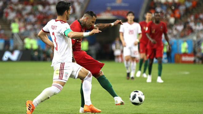 Bồ Đào Nha - Iran: Ronaldo hỏng 11m, tuyệt tác &#34;cầu vồng&#34; cứu nguy (World Cup 2018) - 1