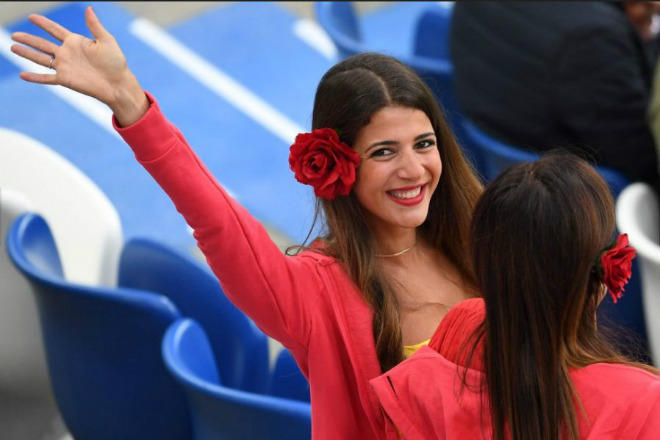 Ấn tượng World Cup 26/6: Hot girl Iran mở hội trêu tức Ronaldo, mỹ nhân Nga đắng lòng - 14