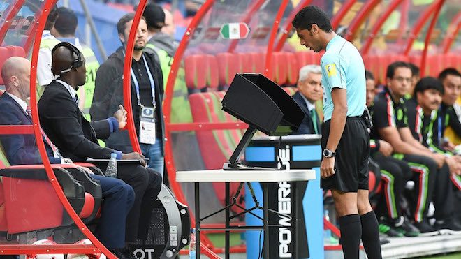 VAR: Khi công nghệ &#34;đào huyệt&#34; chôn thứ cảm xúc mang tên World Cup - 2