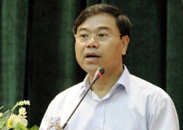 Một chủ tịch huyện ở Hà Tĩnh bị kỷ luật vì sinh con thứ 3 - 1
