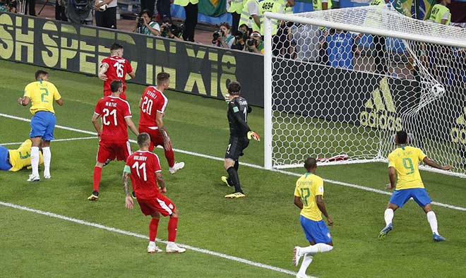 Brazil thoát hiểm World Cup: Neymar vô duyên, SAO Barca thầm lặng lên tiếng - 11