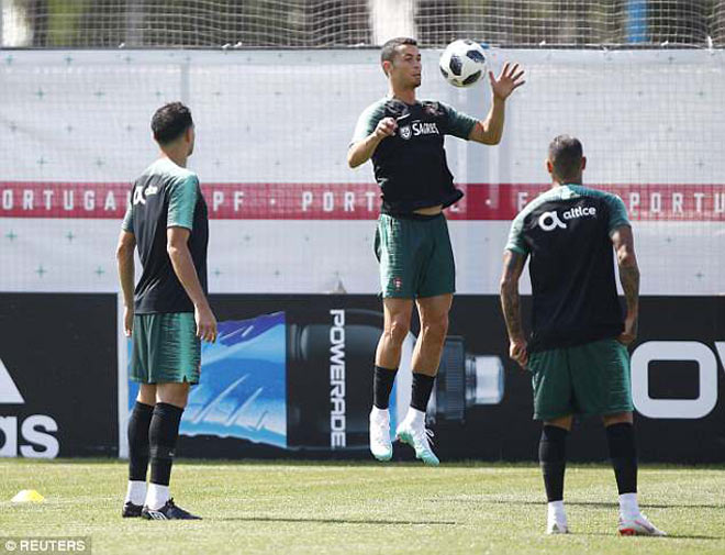 Ronaldo có &#34;siêu vũ khí&#34; dọa Suarez, Vua phá lưới World Cup là chuyện nhỏ? - 3