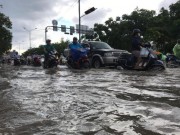 Tin tức trong ngày - “Quái vật” hút nước sau cơn mưa và hình ảnh bất ngờ ở “rốn ngập” Sài Gòn