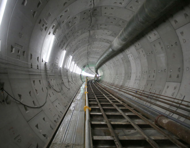 Robot “quái vật” xuyên lòng đất ở Sài Gòn, hoàn thành đường hầm thứ 2 của tuyến metro - 2