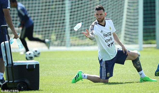 Trực tiếp vòng 1/8 World Cup 2018: ​​​​​​​Brazil - Mexico, Neymar hành xác 3.400 km - 4