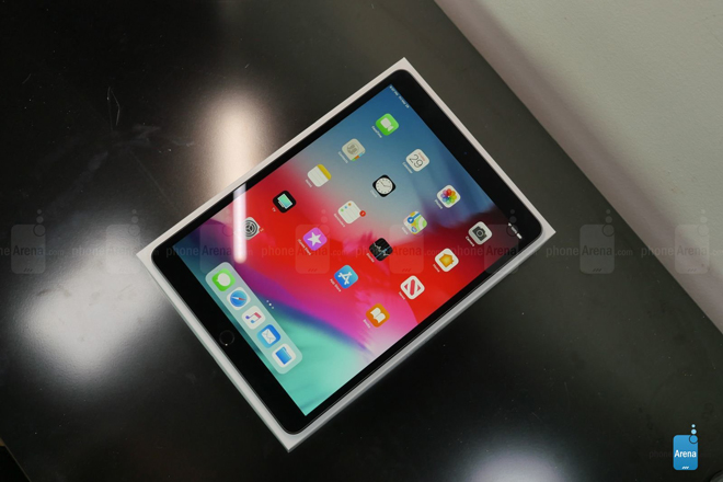 Khui hộp iPad Air 2019 siêu &#34;hot&#34; - 1