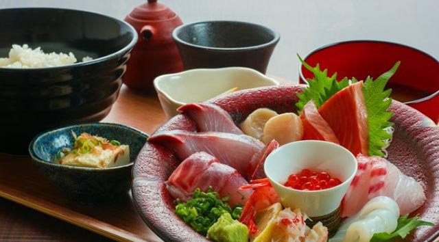 Tại sao người Nhật ăn cá sống mỗi ngày mà không sợ bị nhiễm ký sinh trùng - 1