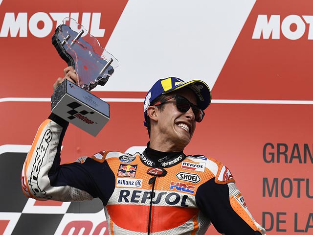 Đua xe MotoGP: “Nhà vua” xưng bá, ”The Doctor” trở lại đỉnh ở tuổi 40