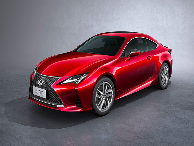 Lexus RC300 2019 đã có mặt tại hai đại lý chính hãng với giá từ 3,27 tỷ đồng