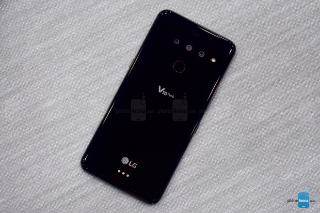 LG V50 ThinQ 5G không đắt như dự đoán - 2