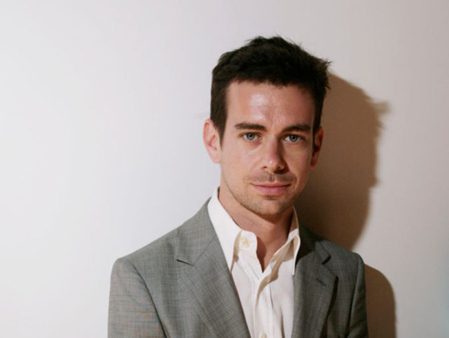 Jack Dorsey thành lập Twitter vào năm 2006 khi anh 30 tuổi. Dorsey sau đó rời khỏi Twitter và bắt đầu khởi nghiệp lại với Square - nền tảng thanh toán di động vào năm 2009