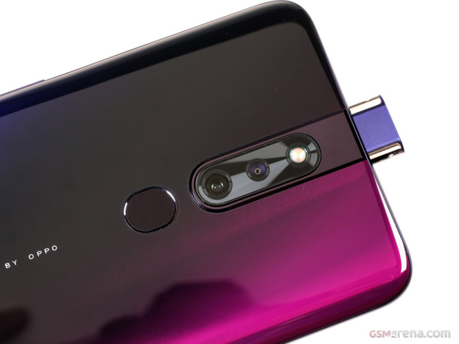 Video: Trên tay Oppo F11 Pro với camera bật lên - 4