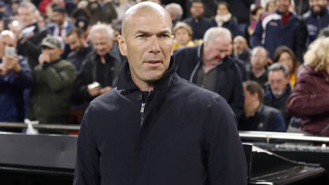 Zidane tái xuất Real Madrid thua trận đầu tiên: Hé lộ &#34;đại phẫu&#34; - 2