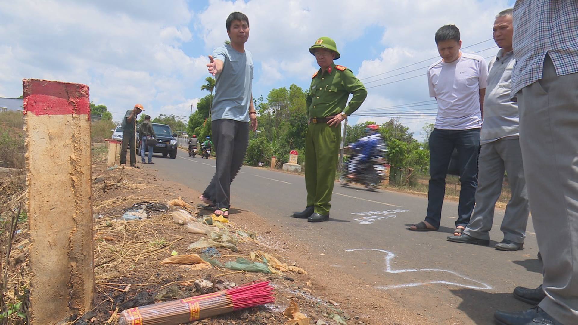 Bị la mắng, chồng đánh chết vợ rồi dựng hiện trường giả tai nạn giao thông - 2